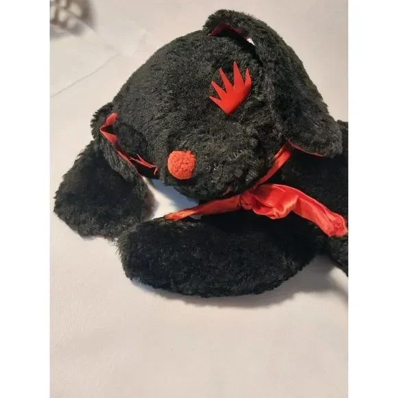 slumbers PLUSH BLACK